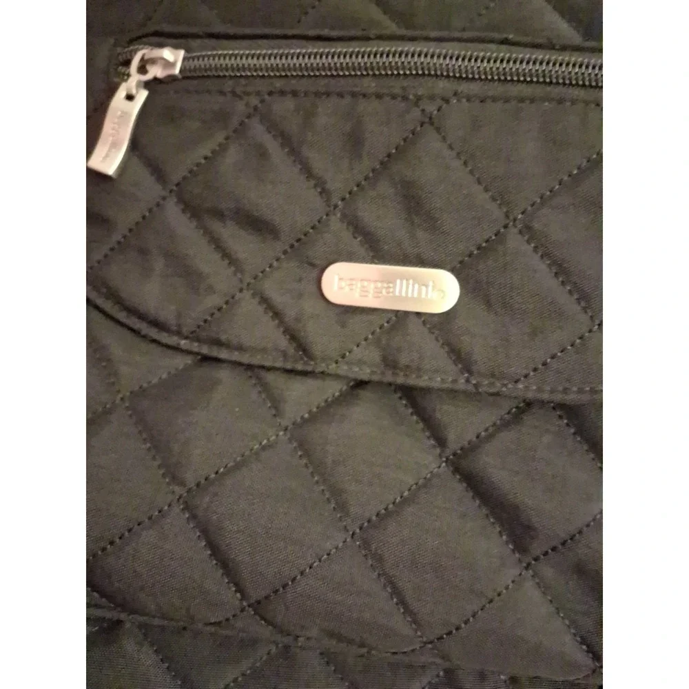 Baggallini Quilted Nylon‎ Backpack Black Travel Bag with Matching Wristlet Pouch